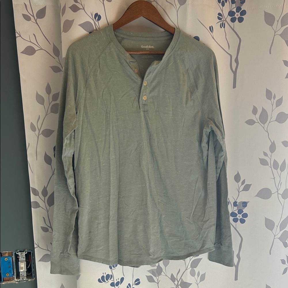 Goodfellow & Co Men's Sage Long Sleeve Henley